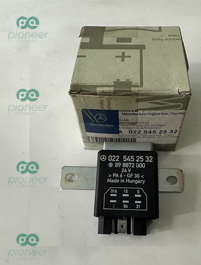 MB A0225452532 Wiper Intermittent Relay